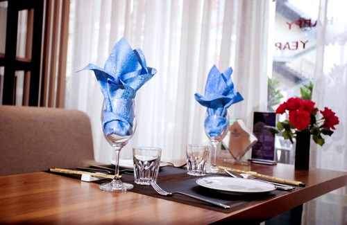 Qianwei County Hotel | Perry Garden Hotel