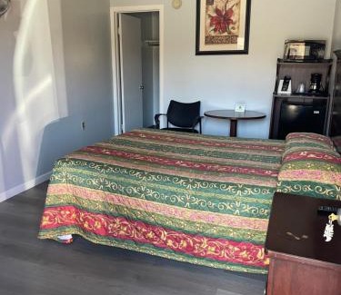 Perryopolis Hotel | Perry-O Inn & Suites