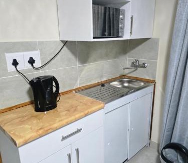 Ermelo House | Peshline Guest House Unit 0