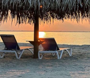 Omoa Villa | Pesky Pelican House