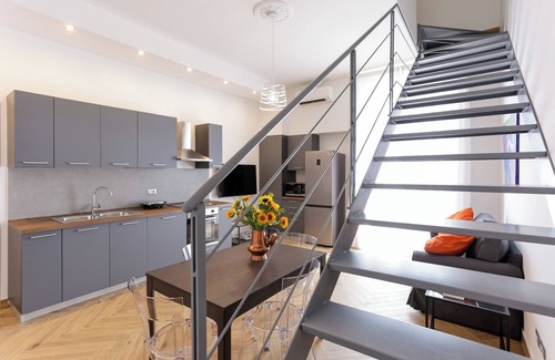Montecalvario Apartment | Pessina 90 Rooms - Three Bedroom Apartment, Sleeps 6