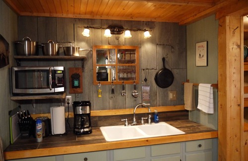 North Conway Apartment | Pet and family friendly with a cabin feel