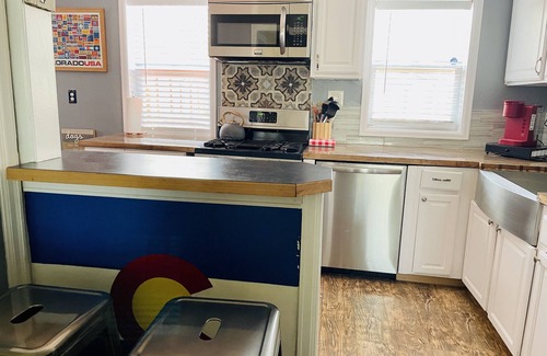 Lamar Heights Area House | PET AND FAMILY FRIENDLY I HEART COLORADO HOME