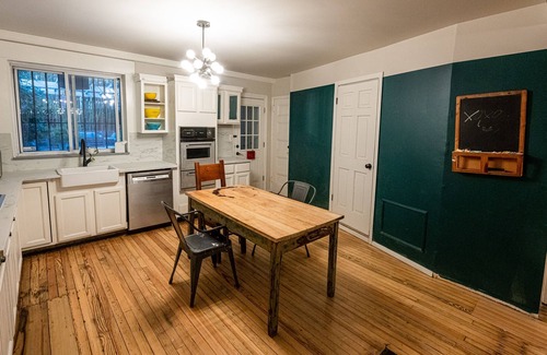 Prospect-Lefferts Gardens Historic District Apartment | Pet/dog Friendly Brownstone Apartment with wifi and coffee. Private backyard