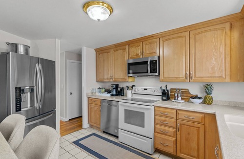 Newport East House | Pet & Family Friendly Home Close to Beaches!