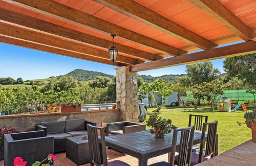 Vejer de la Frontera House | Pet-Friendly Chalet 'Casa Juan Alba' with Mountain View, Pool & Wi-Fi