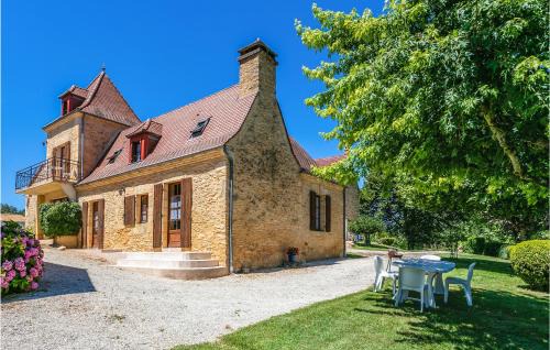 Saint-Crepin-et-Carlucet Apartment | Pet Friendly Apartment