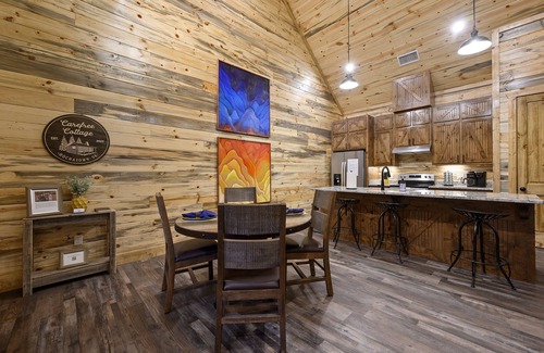 Broken Bow Cabin | Pet Friendly 1 bedroom cabin- Come relax behind the pine curtain