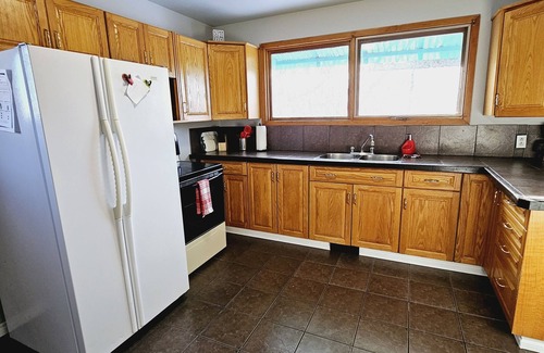 Esterhazy House | Pet friendly 1 bedroom bungalow