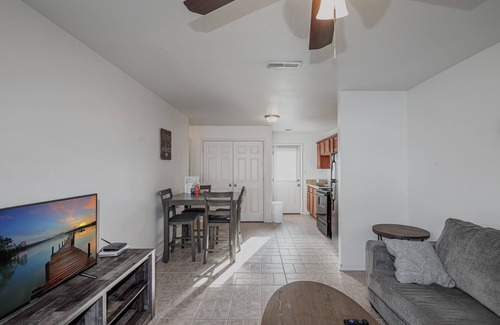 Clarksville House | Pet Friendly, 15 Minutes to Fort Campbell-B4