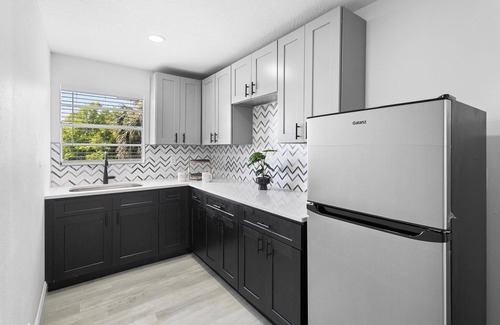 Oviedo House | Pet-Friendly 1BR Near UCF Save 32% Now