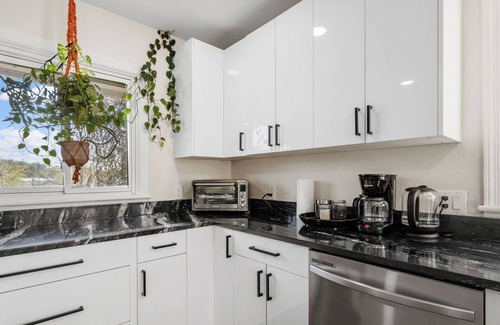 Asheville House | Pet Friendly 2 bed/2 bath, Hot Tub, Pool, Large Yard, West Asheville