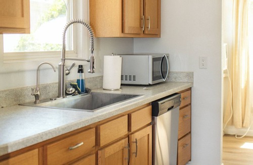 Billings House | Pet Friendly 2 Bed Home w/Hot Tub!