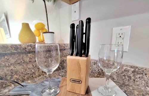 Westgate House | Pet Friendly 2 Bed Townhome Near Western BLVD