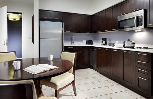 Celebration Apartment | Pet-Friendly 2-Bedroom Apt. near Disney, sleeps 7
