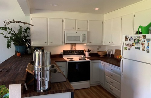 Santa Rosa House | Pet Friendly 2 bedroom Sunny Peaceful Townhome