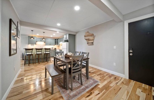 Whitewater Apartment | Pet-Friendly 2 Bedroom Unit Near Kettle Moraine, UWW Campus, and Starin Park!