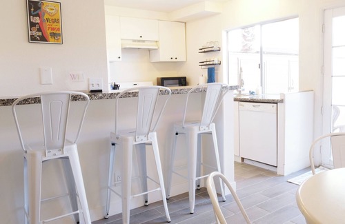 Spring Valley House | Pet Friendly 2-bedroom townhome in Las Vegas 3 miles from Strip