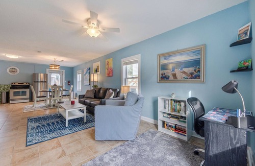 Colington Cottage | Pet Friendly - 2 Minute Walk to Beach - Updated and Modernized Spotless Clean