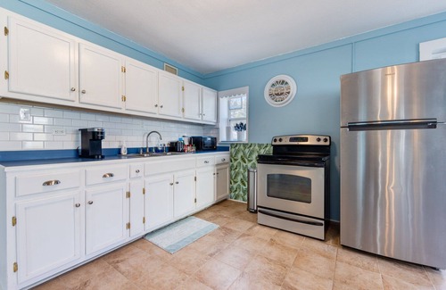 Colington Cottage | Pet Friendly - 2 Minute Walk to Beach - Updated and Modernized Spotless Clean