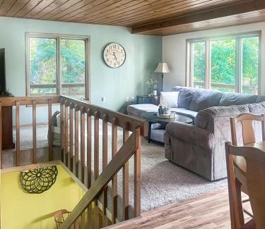 Gleason House | Pet Friendly, 2br Lakeside Relax On Long Lake