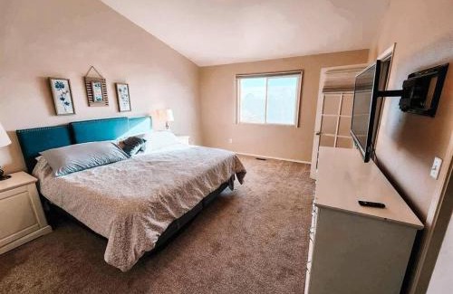 Briargate Villa | Pet Friendly/3 King Beds/Sleeps 14/Game room Near