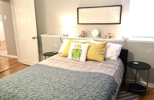 West Street - River Street House | ~*Pet Friendly 30min to Downtown*~ THE BOSTONIAN
