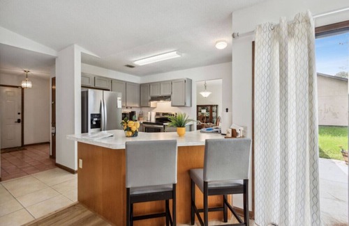 Northside House | Pet-Friendly 3BR Near JAX Airport Downtown UF Health Mid-Term Ready