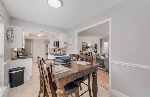 Northeast Carrollton House | Pet-Friendly 4+ Bedroom Home – Ideal for Stays!