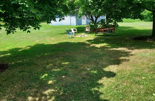Town of Jerusalem Cottage | Pet friendly 4-bedroom cottage in fabulous Penn Yan with WiFi, AC and more