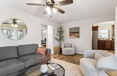 Cleveland Heights House | Pet-Friendly 4BR | Near CLE Clinic & Attractions