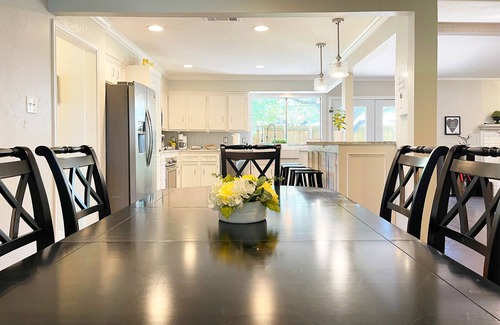 Northwest Dallas House | Pet-friendly 5 Bedroom in North Dallas
