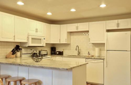 Overlook Park House | Pet Friendly 8 Leisure Home