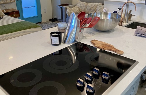 Dickinson Apartment | Pet-friendly accommodations near water and restaurants.
