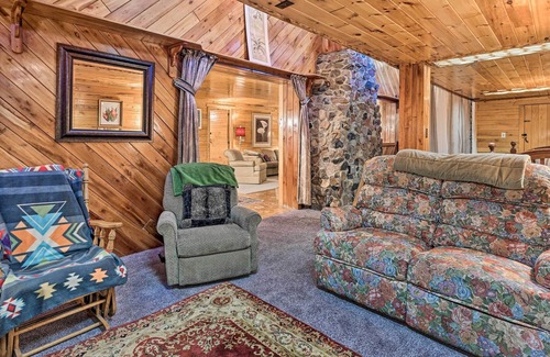 Amherst House | Pet-Friendly Amherst Earth Home Near Downtown