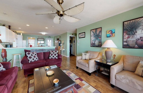 Emerald Isle Cottage | Pet Friendly And Cozy Oceanfront Cottage w/Views From Nearly Every Room