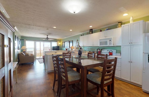 Emerald Isle Cottage | Pet Friendly And Cozy Oceanfront Cottage w/Views From Nearly Every Room