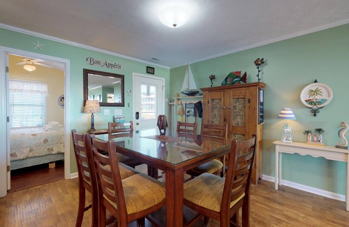 Emerald Isle Cottage | Pet Friendly And Cozy Oceanfront Cottage w/Views From Nearly Every Room