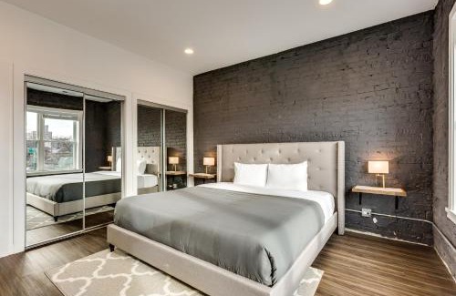 West Town Apartment | PET FRIENDLY and Room for 7! Large Common Areas to Converse and Connect apts