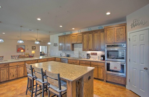 Westminster House | Pet-Friendly Anna Ranch on 13 Acres!
