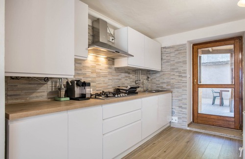 San Sebastiano Apartment | Pet-Friendly Apartment Edik with Mountain View & Terrace