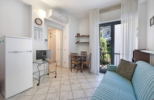 Varigotti Apartment | Pet-Friendly Apartment "14 Mehari" with Balcony & Wi-Fi