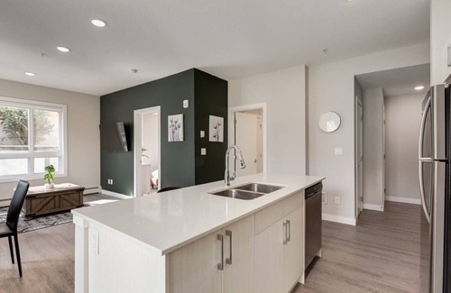 Southwest Calgary Apartment | Pet Friendly Apartment w/Free Underground Parking