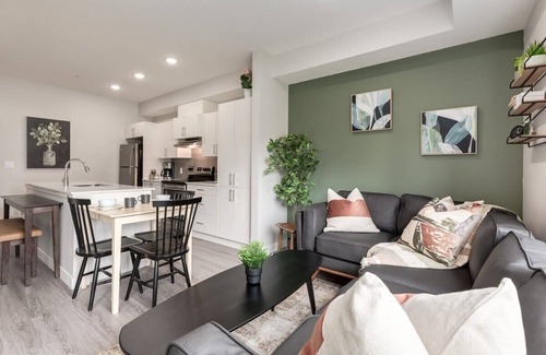 Southwest Calgary Apartment | Pet Friendly Apartment w/Free Underground Parking