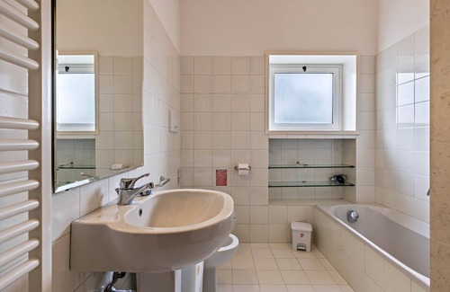 Vicenza Apartment | Pet-Friendly Apartment 'Il Loft di Guido' with Garden & Wi-Fi
