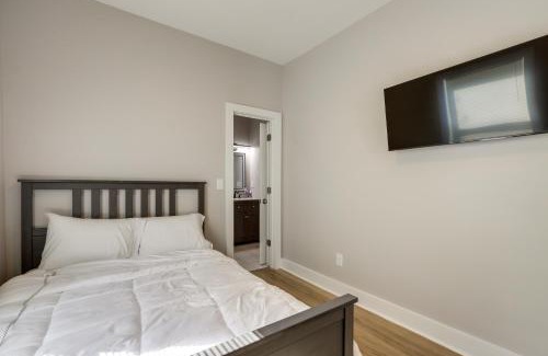 College Park Apartment | Pet-Friendly ATL Hub - 9 Mi to Downtown