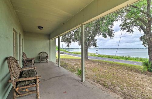 Auburndale House | Pet-Friendly Auburndale House with Lake Views!