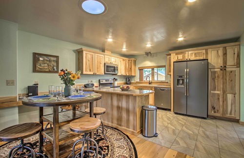 Augusta Cabin | Pet-Friendly Augusta Cabin - Walk to Main Street!