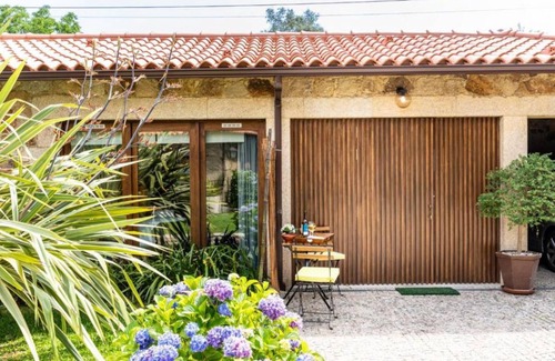 Amares Apartment | Pet Friendly Barbecue Pool MyStay