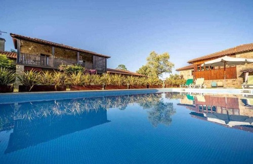 Amares House | Pet Friendly Barbecue Pool MyStay